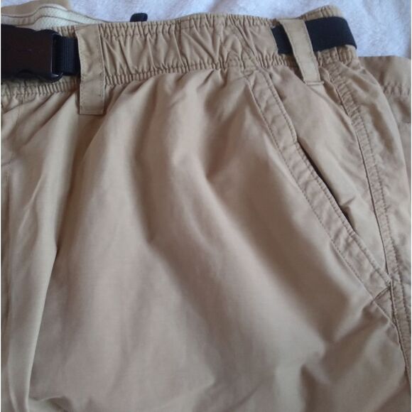 W33  Men's Old Navy khaki shorts - Picture 3 of 7